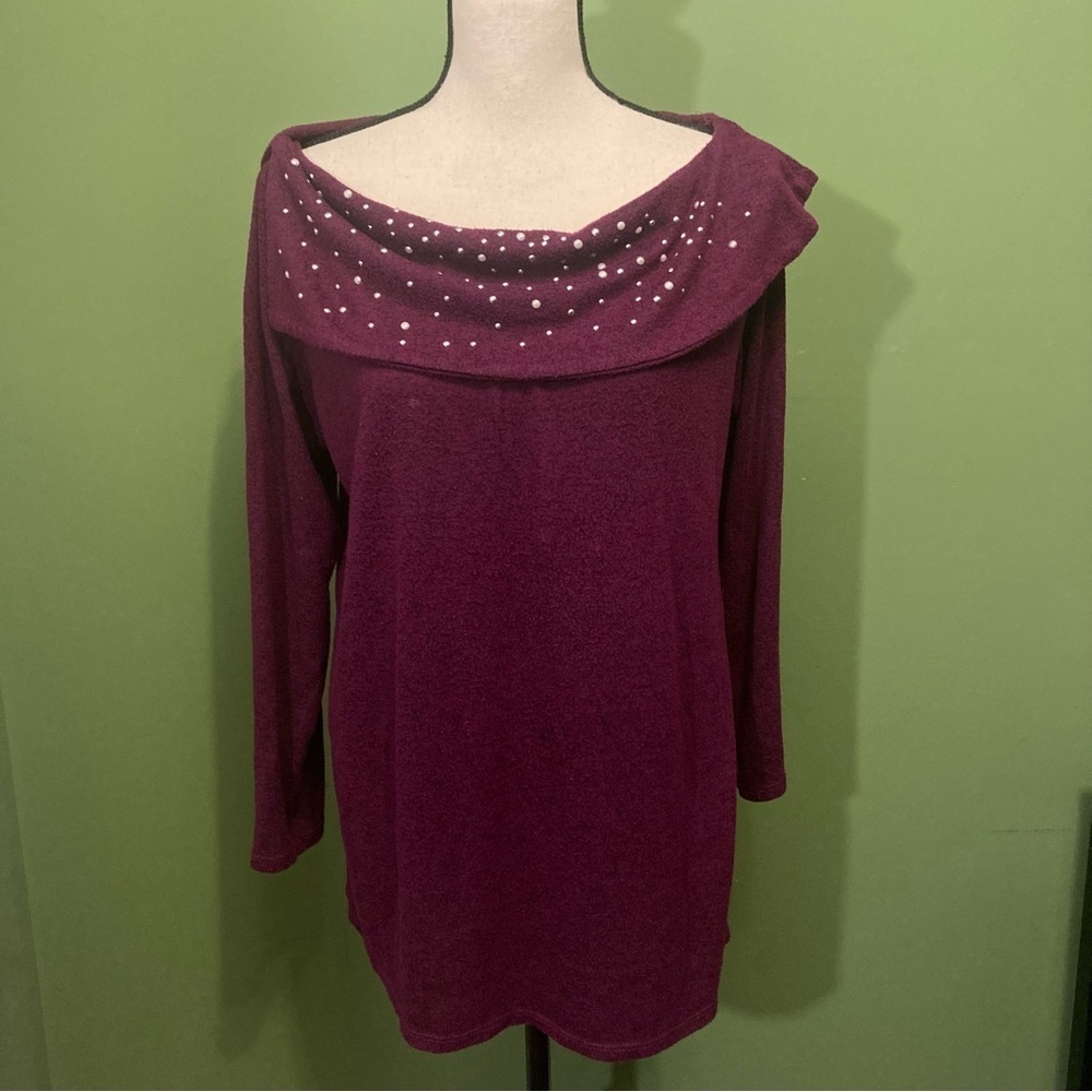 ❤️ 2 for $10!!’❤️ Elegant Burgundy Women's Sweater with Pearl Accents